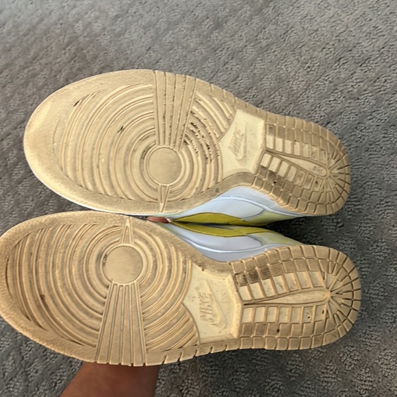 Nike dunk low lemonade size 8.5 - Picture 4 of 6